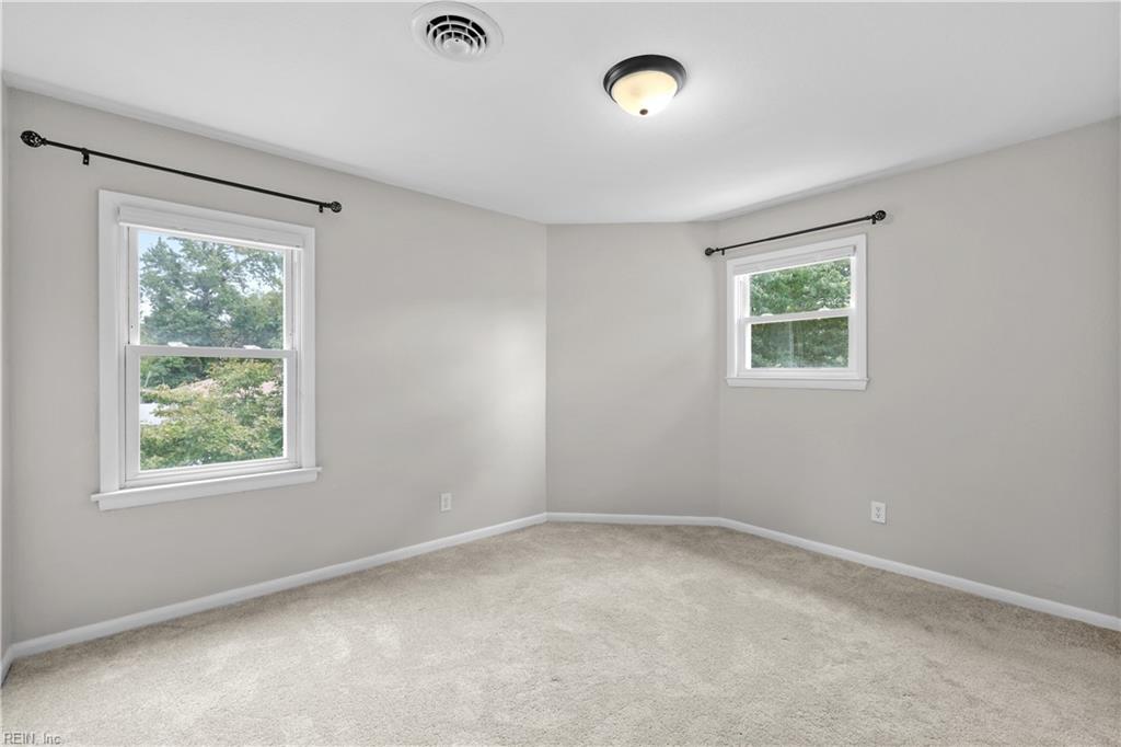 3701 Gladstone Dr Property Photo 22