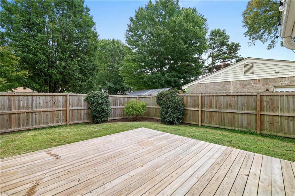 3701 Gladstone Dr Property Photo 28