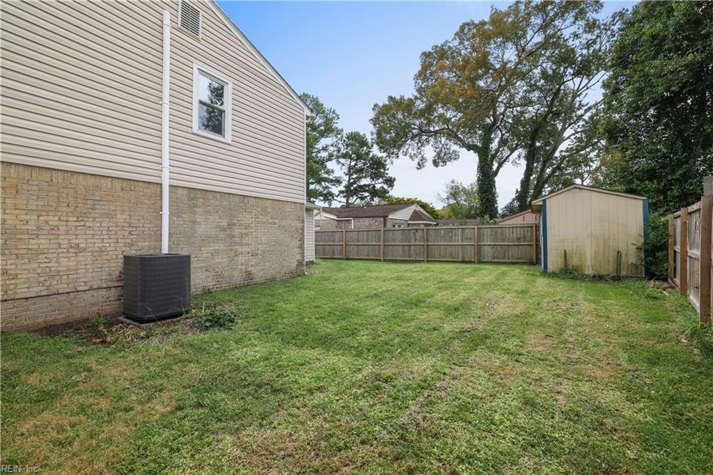 3701 Gladstone Dr Property Photo 29