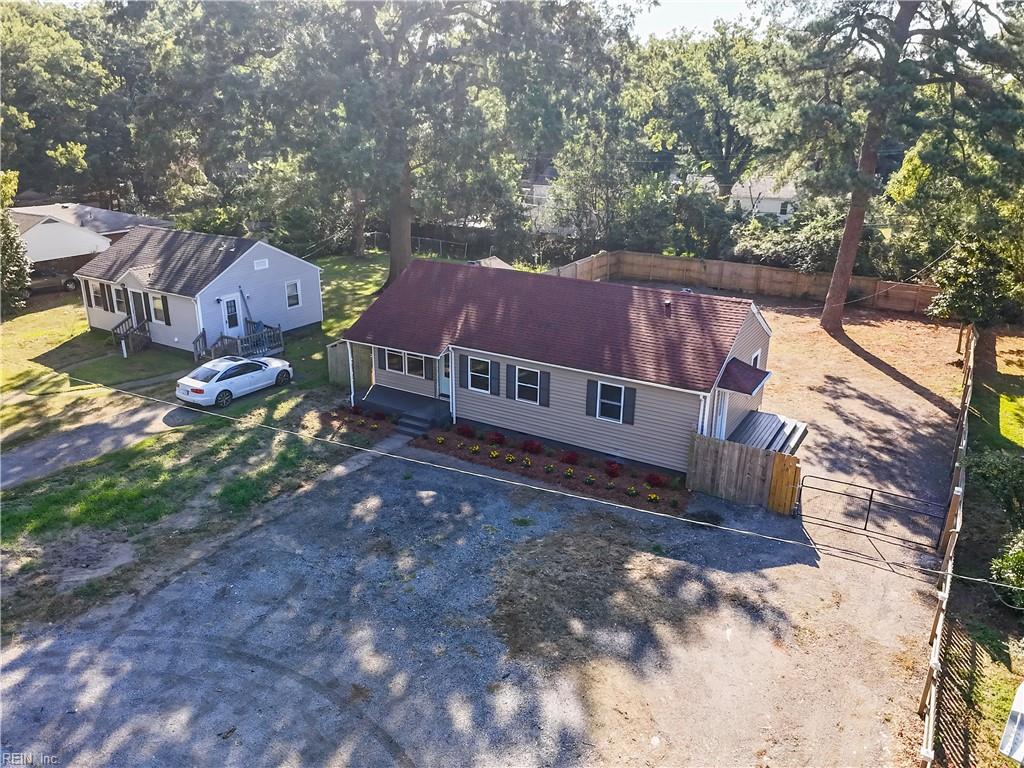 620 72nd St Property Photo 4