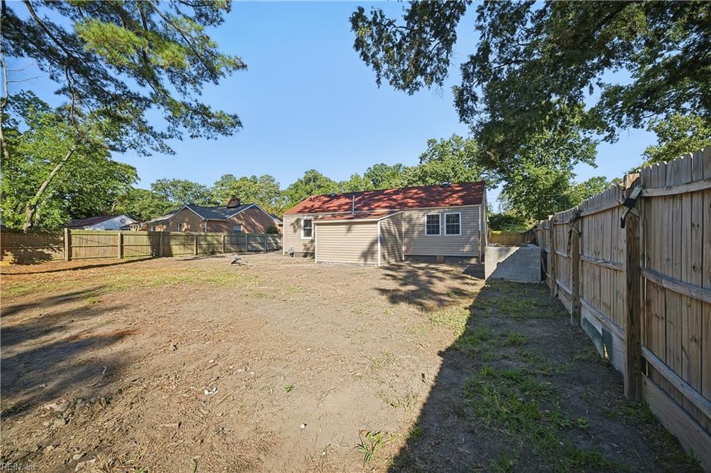 620 72nd St Property Photo 11