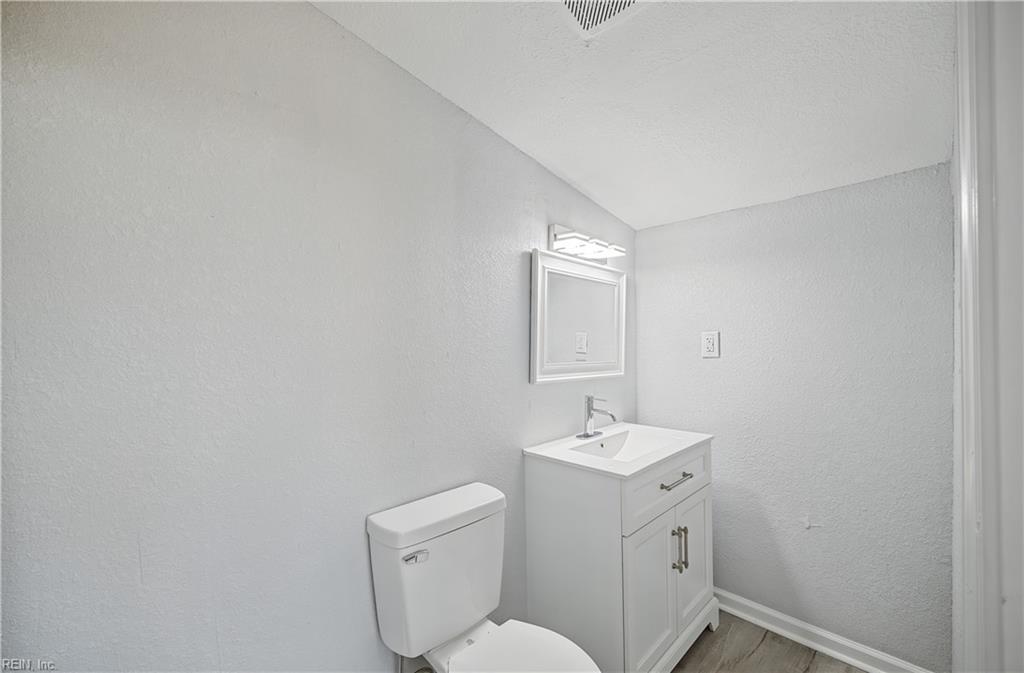620 72nd St Property Photo 28