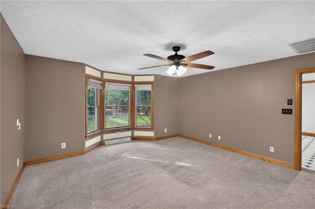 8139 Manor Dr Property Photo 22
