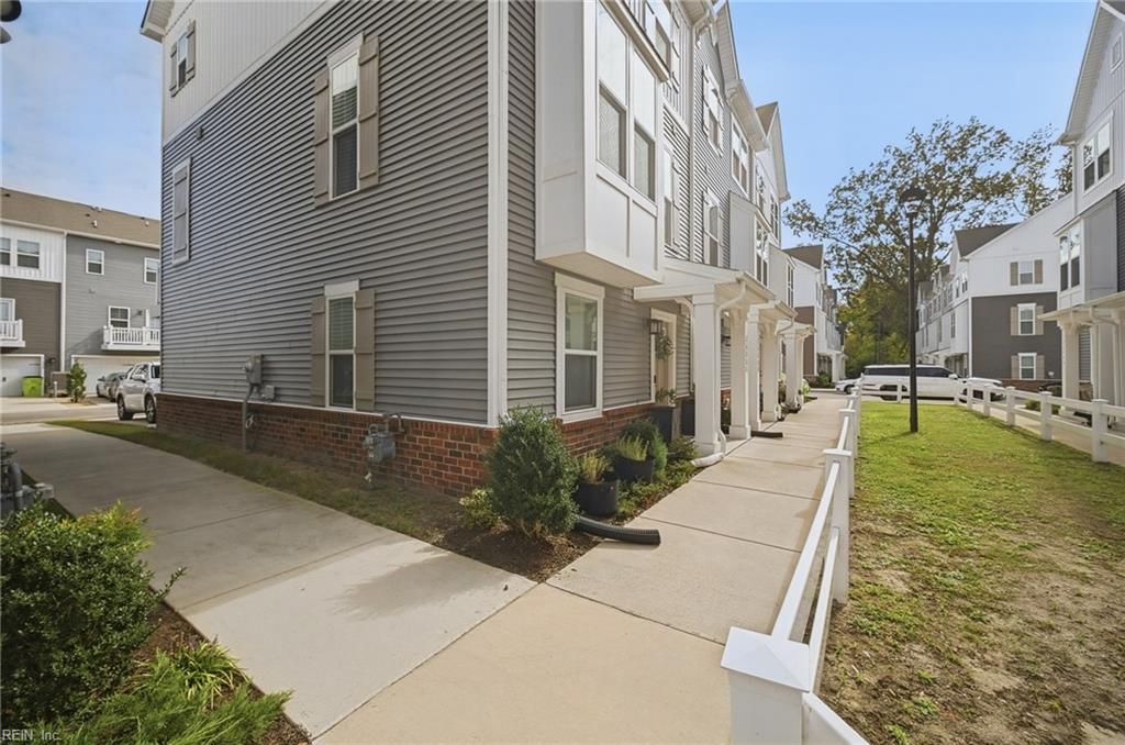 2688 Azalea Garden Rd Property Photo 2
