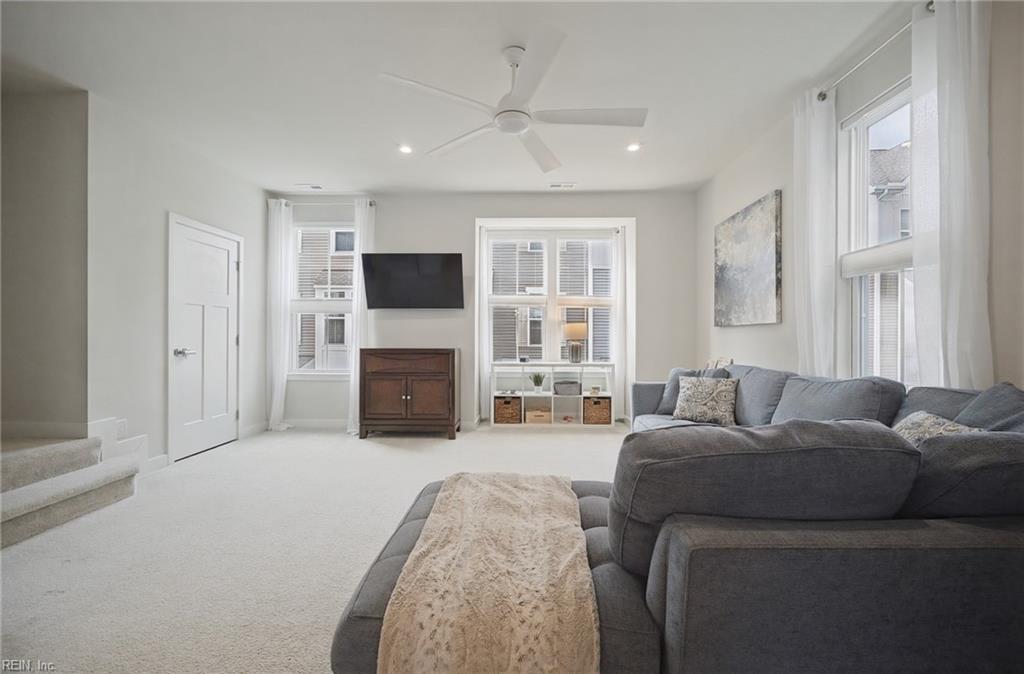 2688 Azalea Garden Rd Property Photo 8
