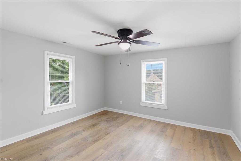 1227 31st St Property Photo 16