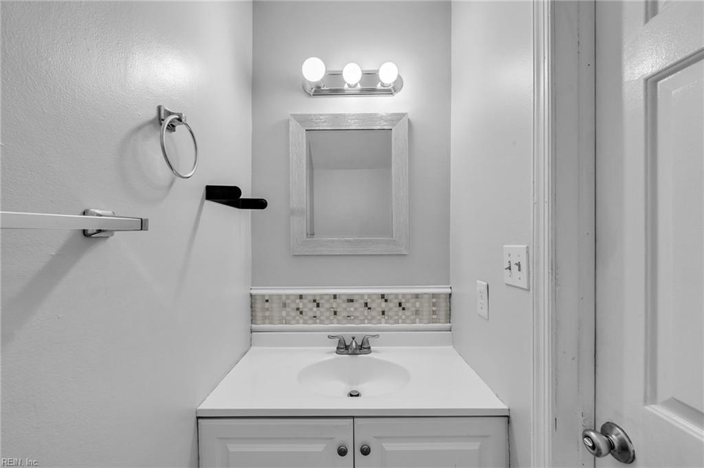 1300 Hafford Rd Property Photo 11
