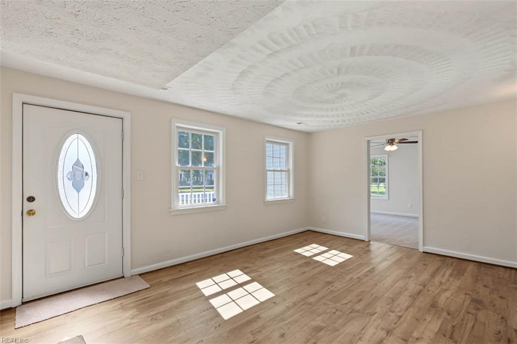 637 74th St Property Photo 10