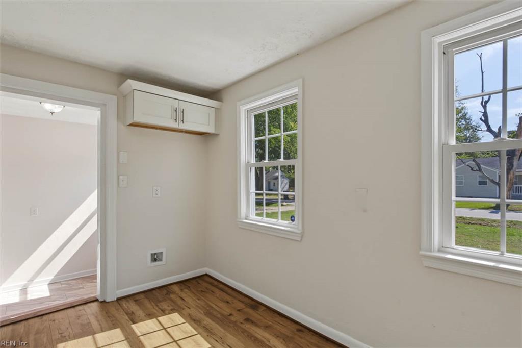 637 74th St Property Photo 12
