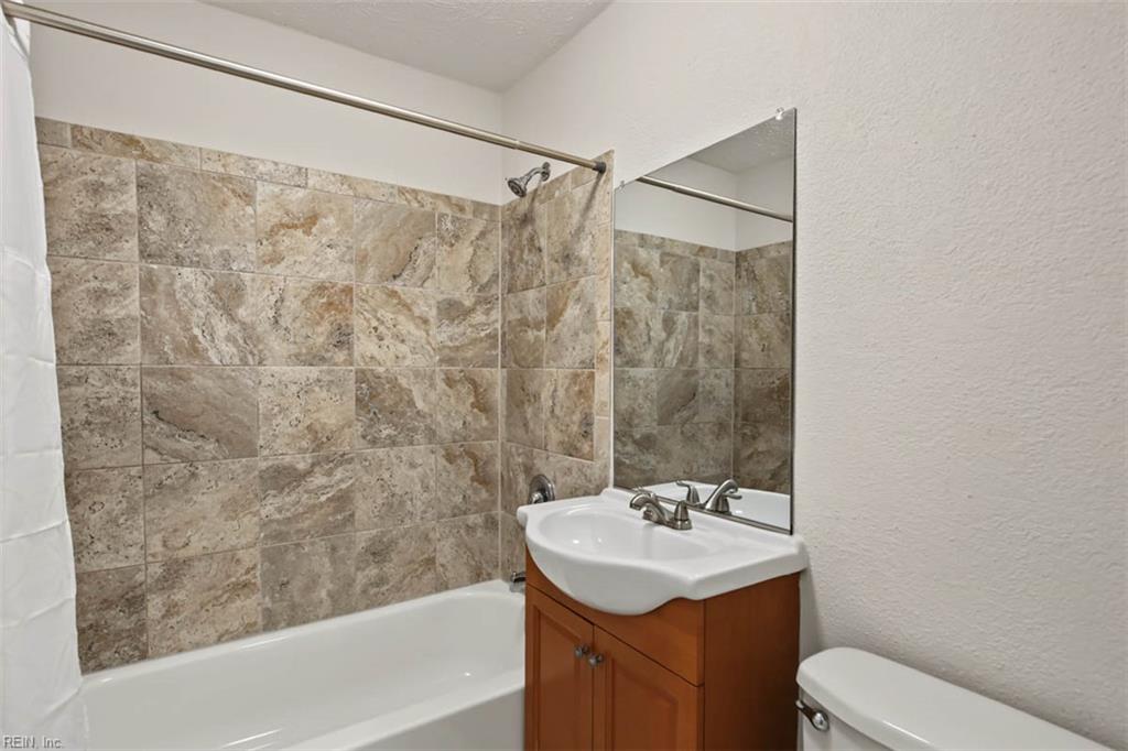 637 74th St Property Photo 25