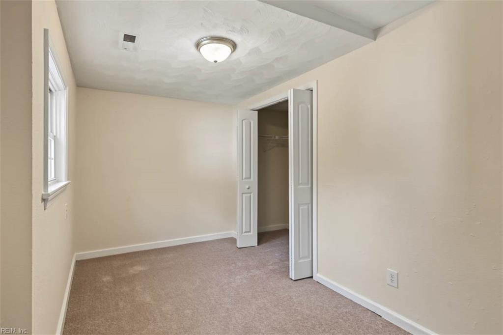 637 74th St Property Photo 27