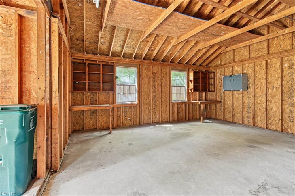 637 74th St Property Photo 31
