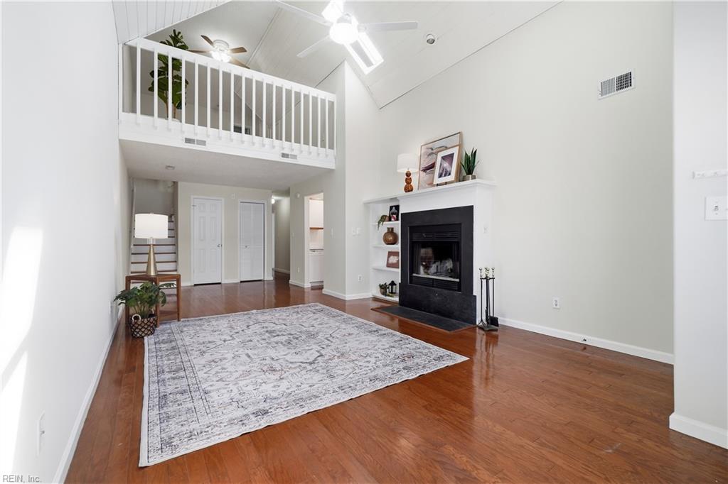 5029 Gatehouse Way Property Photo 4