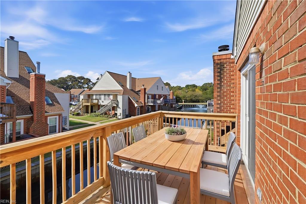 5029 Gatehouse Way Property Photo 10