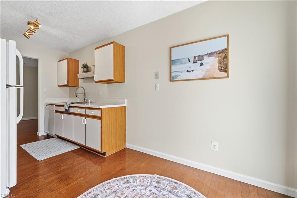 5029 Gatehouse Way Property Photo 13