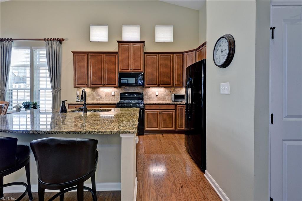 3707 South Sq Property Photo 8
