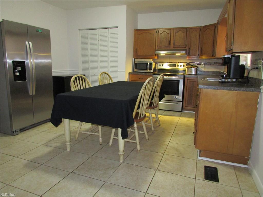 609 Rockingham St Property Photo 4