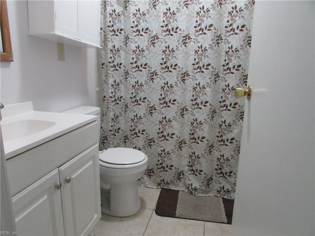 609 Rockingham St Property Photo 8