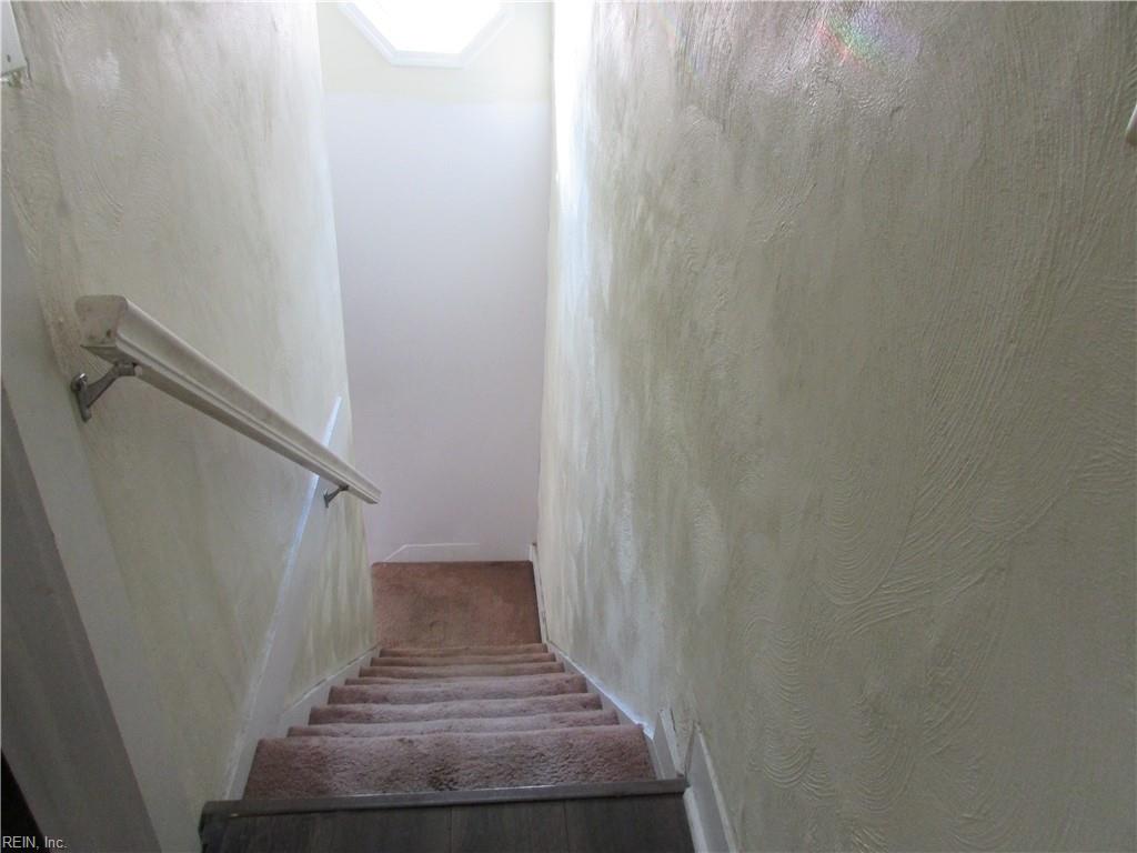 609 Rockingham St Property Photo 10