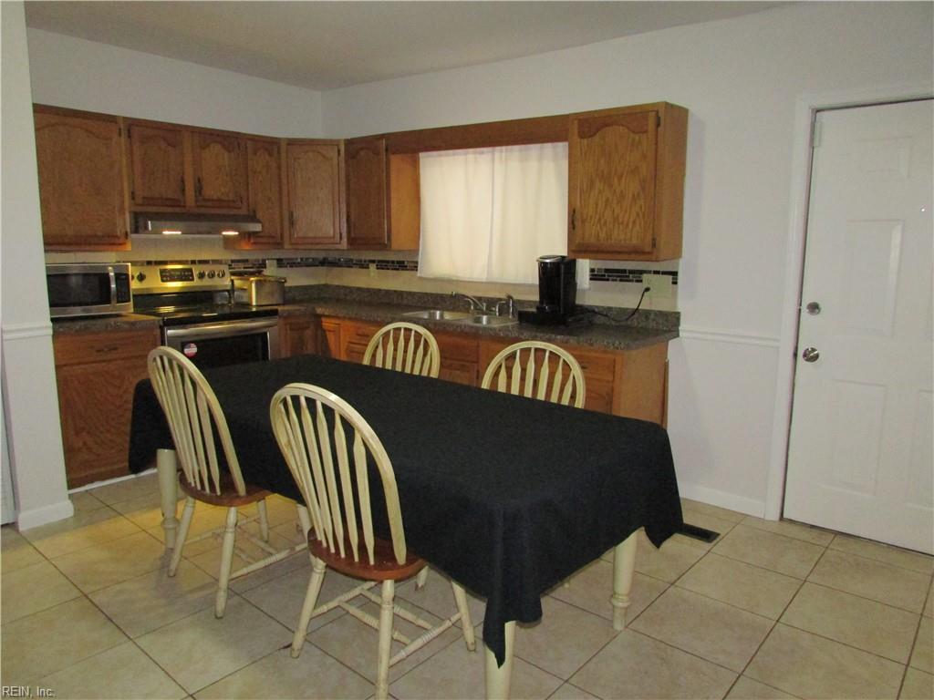 609 Rockingham St Property Photo 11