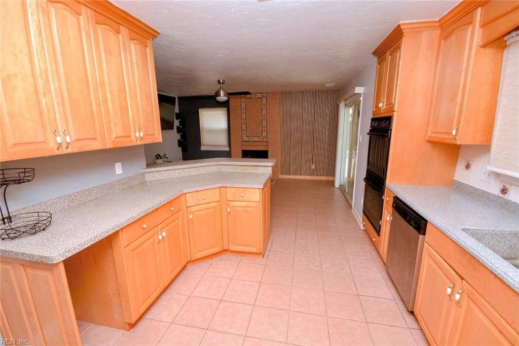 1549 Edgewater Dr Property Photo 10