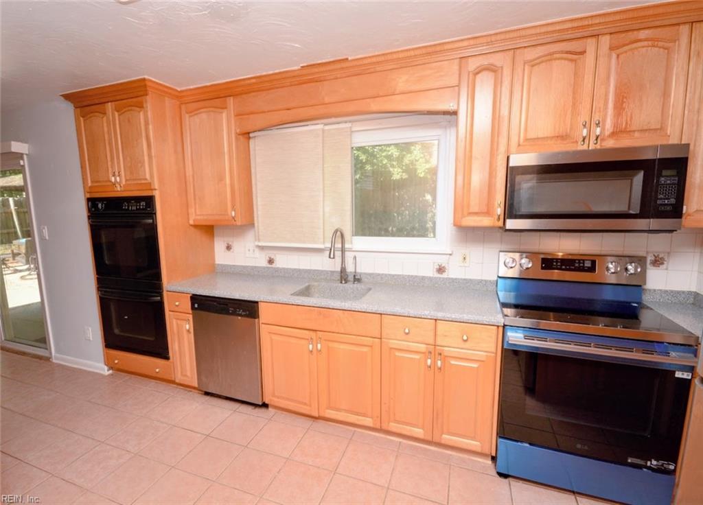 1549 Edgewater Dr Property Photo 11