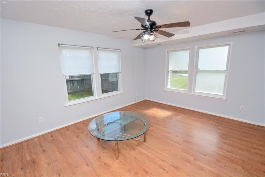 1549 Edgewater Dr Property Photo 16