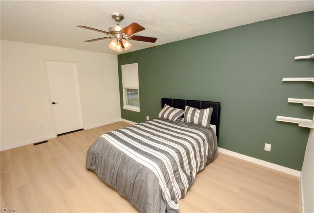 1549 Edgewater Dr Property Photo 23