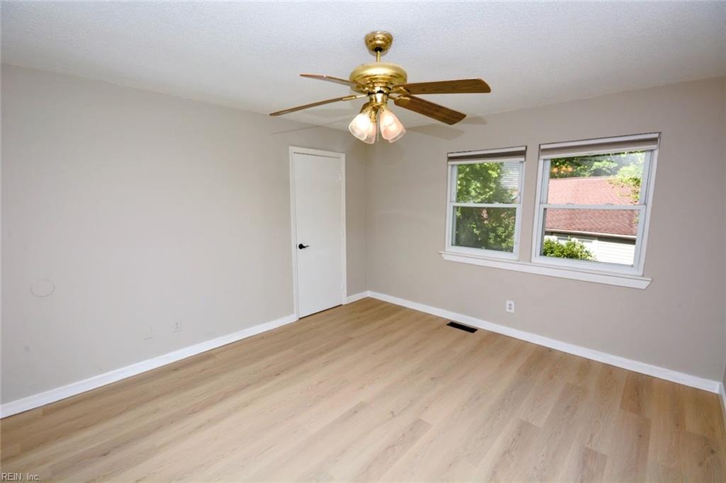 1549 Edgewater Dr Property Photo 40