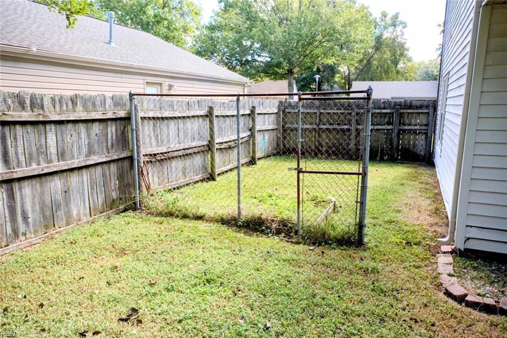 1549 Edgewater Dr Property Photo 45