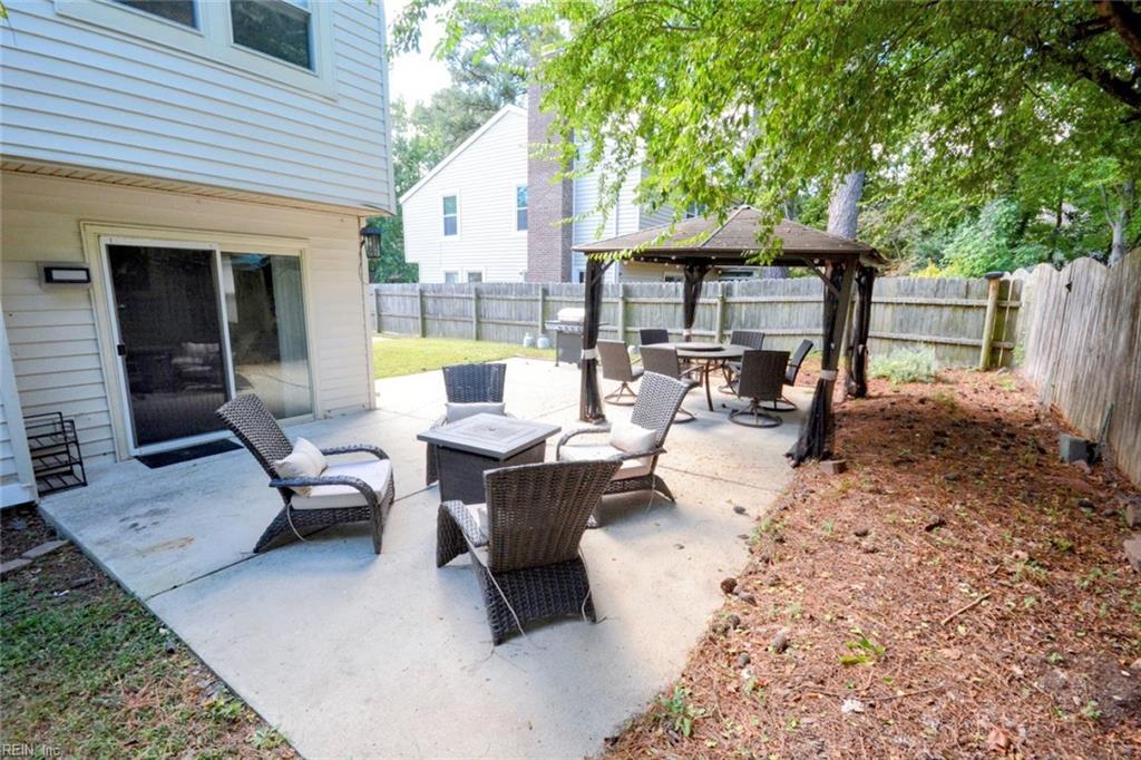 1549 Edgewater Dr Property Photo 47