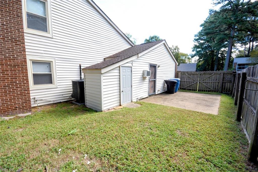 1549 Edgewater Dr Property Photo 49