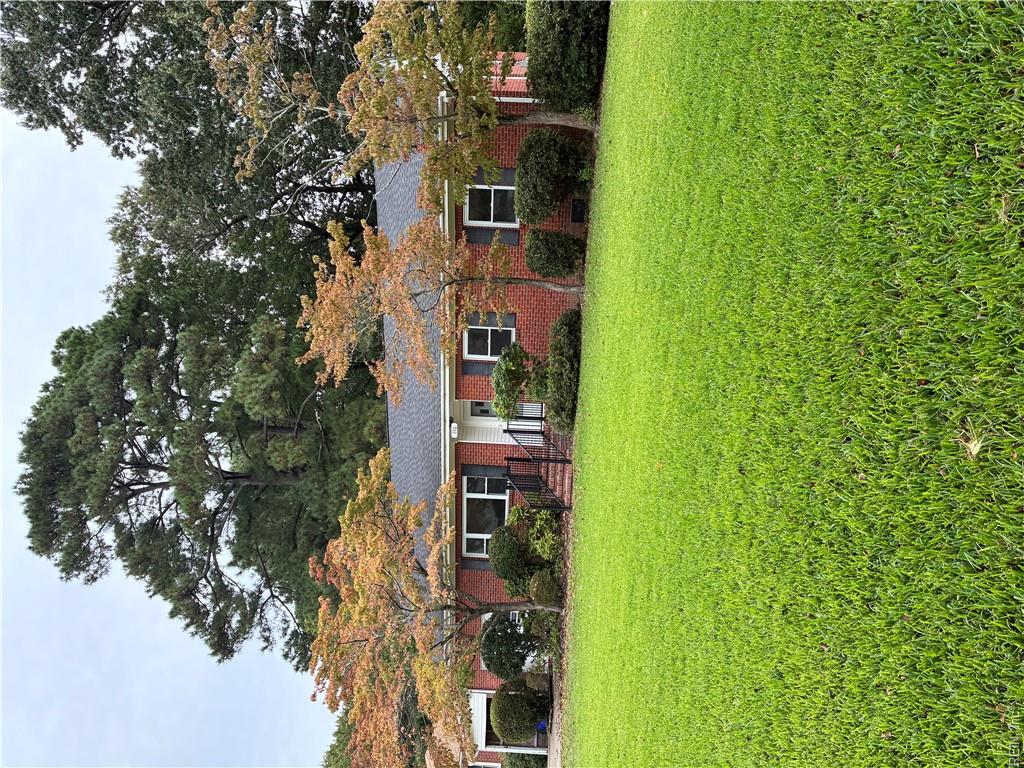 240 E Mcginnis Cir Property Photo 5