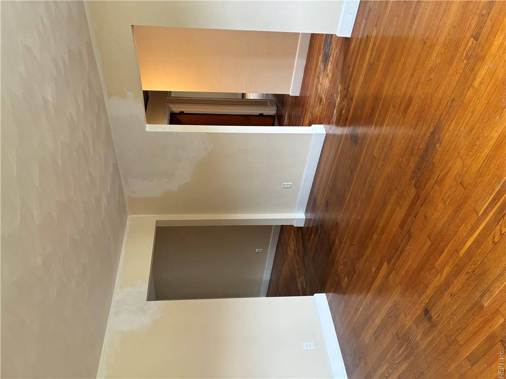 240 E Mcginnis Cir Property Photo 7