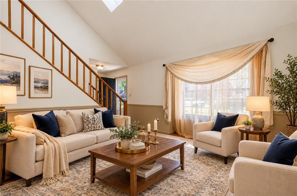 204 Springdale Way Property Photo 3