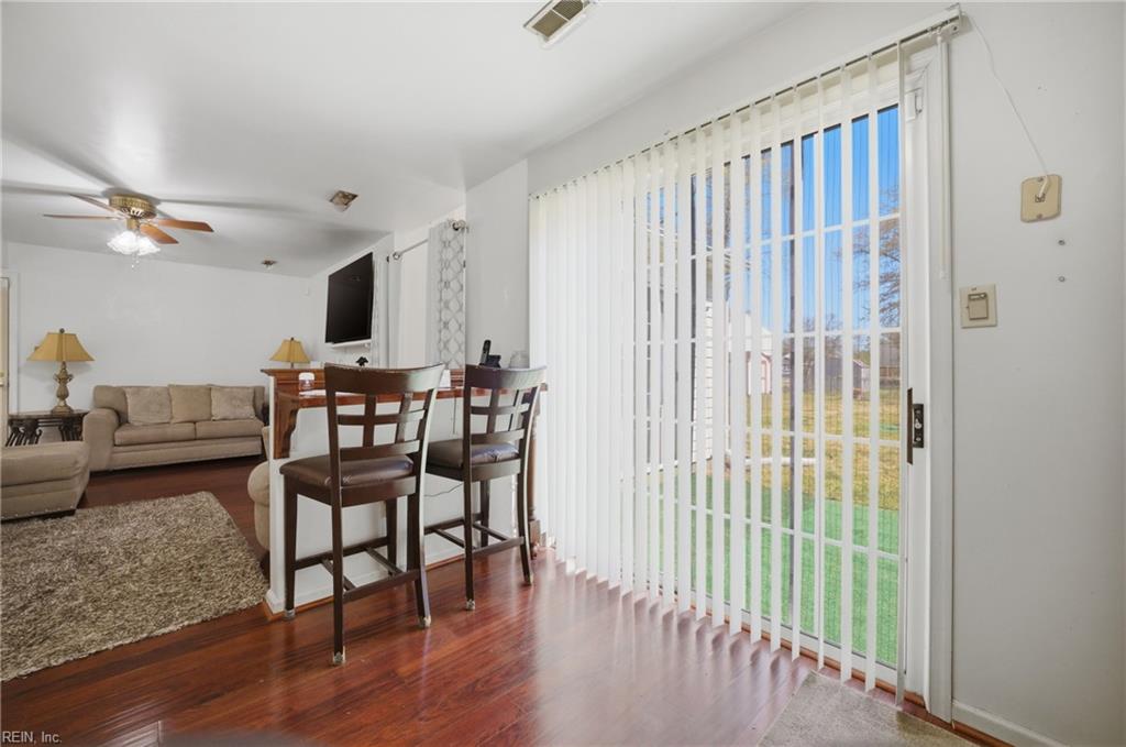 204 Springdale Way Property Photo 6