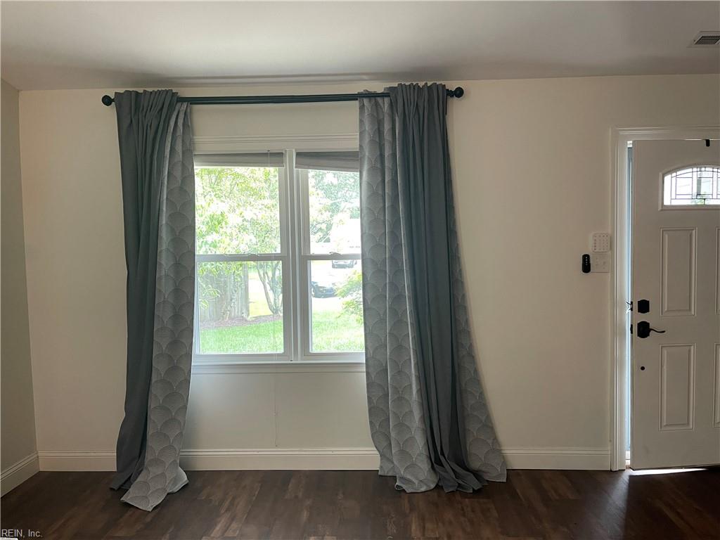 3648 Coleridge Ct Property Photo 2