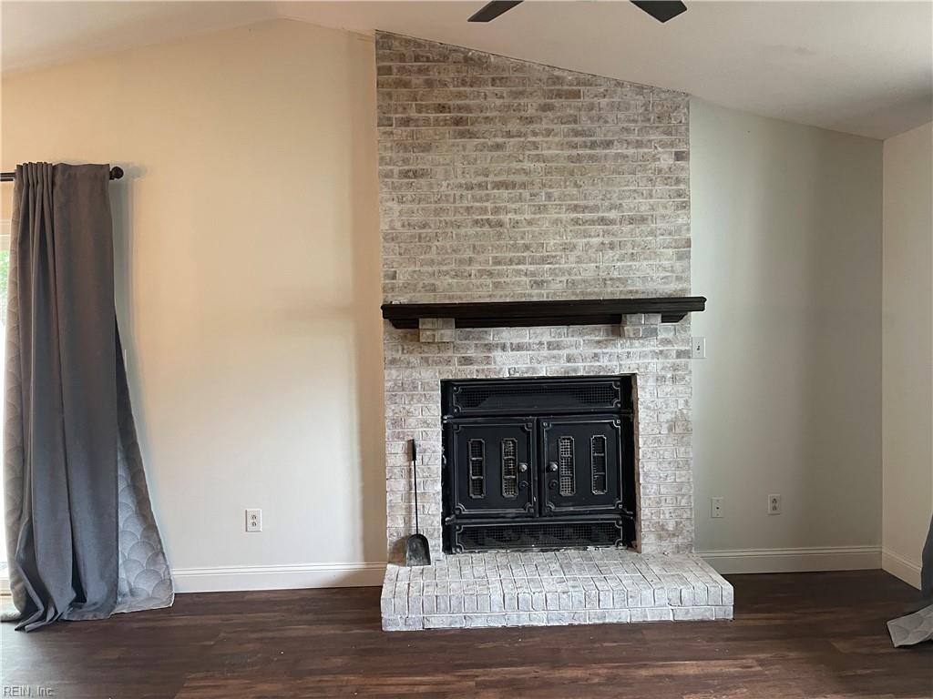 3648 Coleridge Ct Property Photo 4