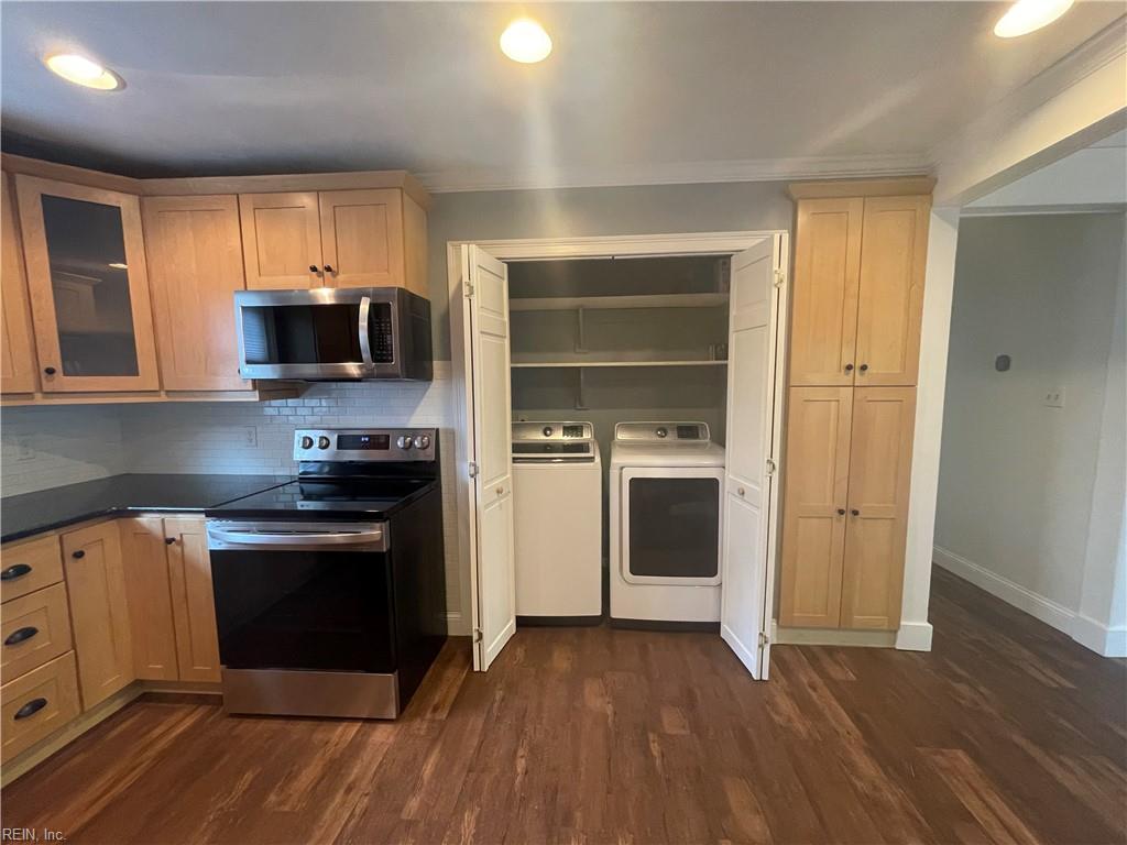 3648 Coleridge Ct Property Photo 8