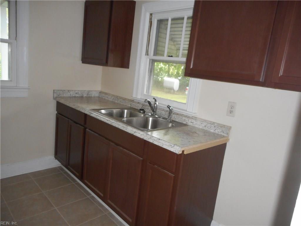 21 Bernard Ave Property Photo 4