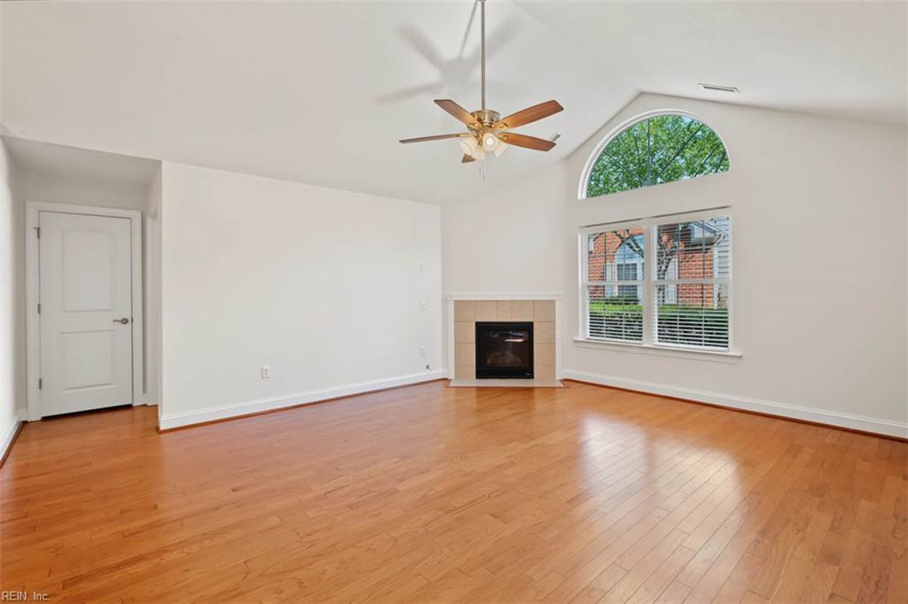 4325 Creek Vw E Property Photo 6