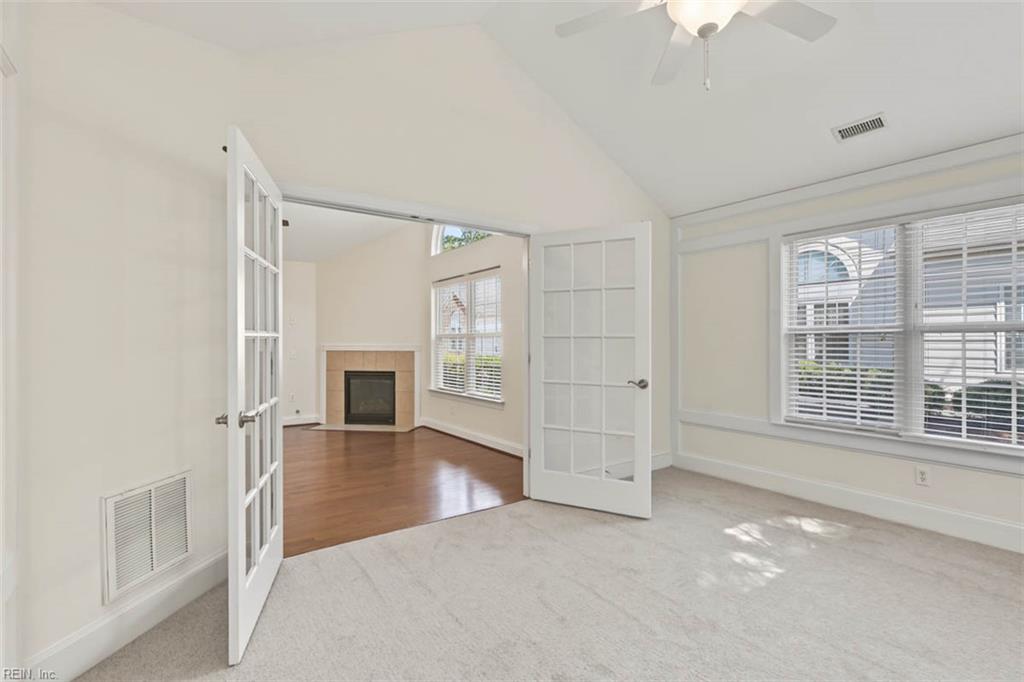 4325 Creek Vw E Property Photo 12