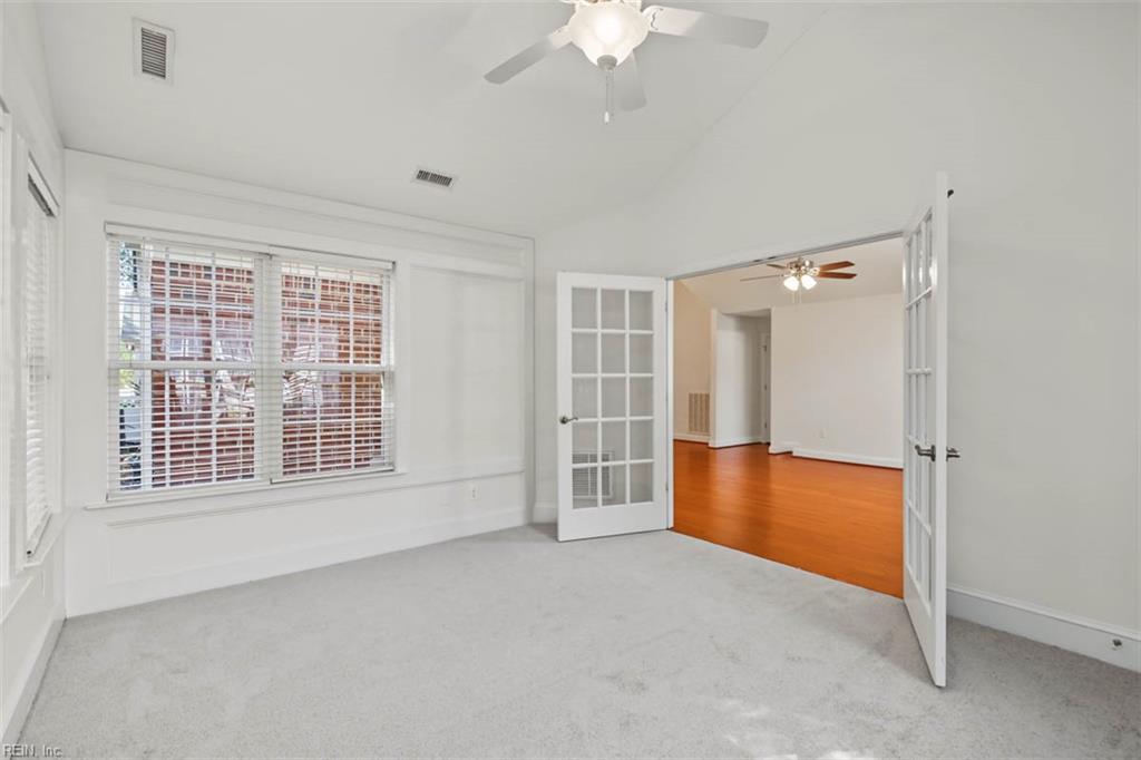 4325 Creek Vw E Property Photo 13