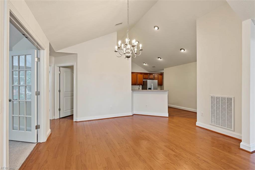 4325 Creek Vw E Property Photo 14
