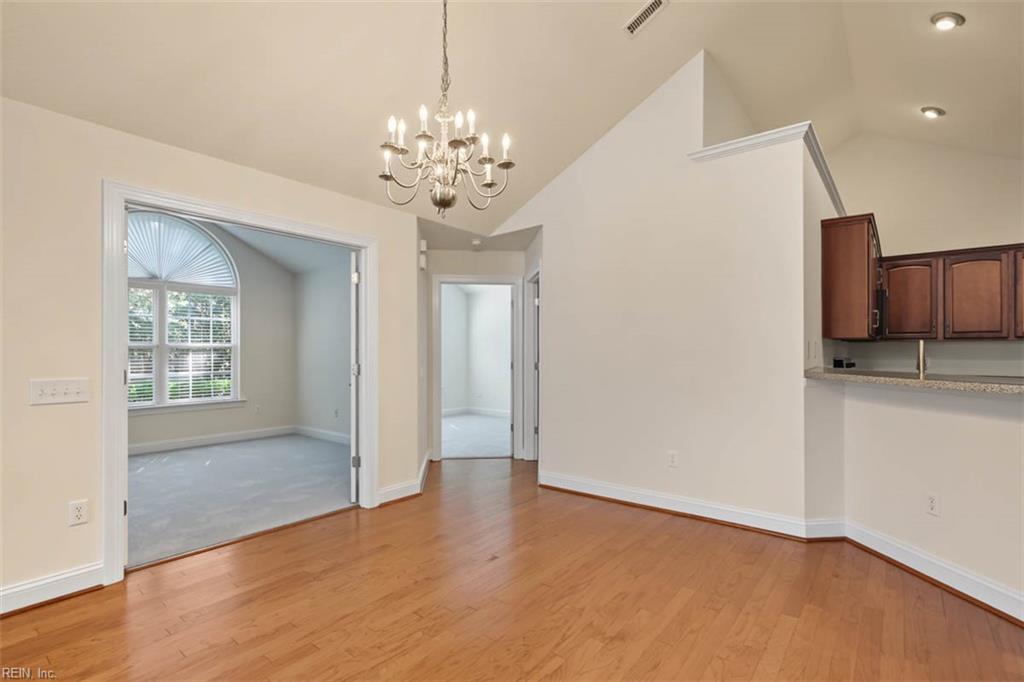 4325 Creek Vw E Property Photo 15