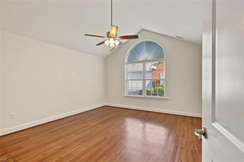 4325 Creek Vw E Property Photo 21