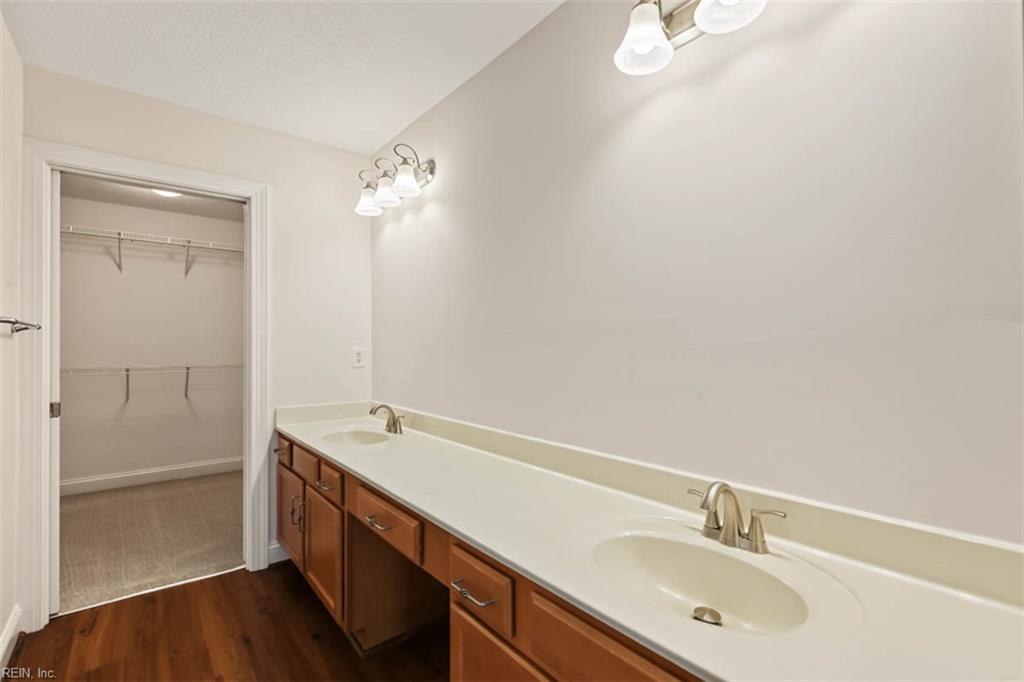 4325 Creek Vw E Property Photo 25