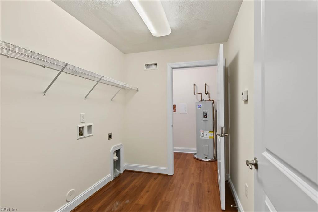 4325 Creek Vw E Property Photo 34