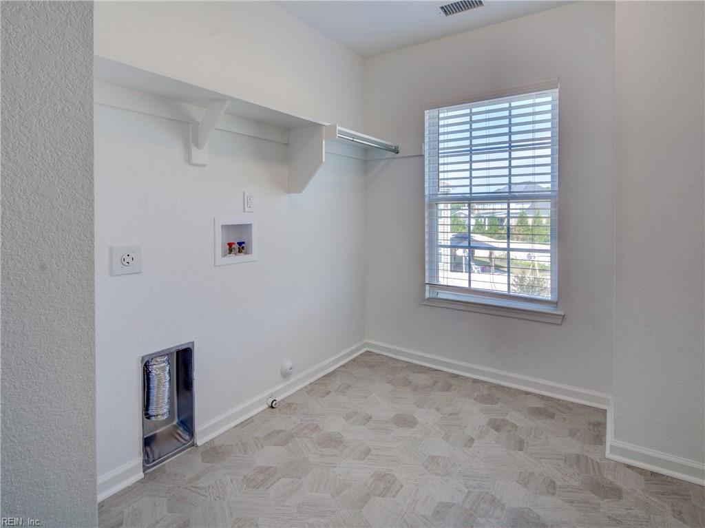 355 Middleton Way Property Photo 34
