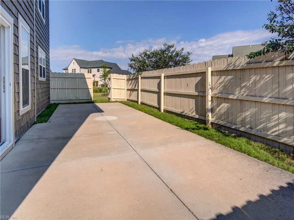 355 Middleton Way Property Photo 38